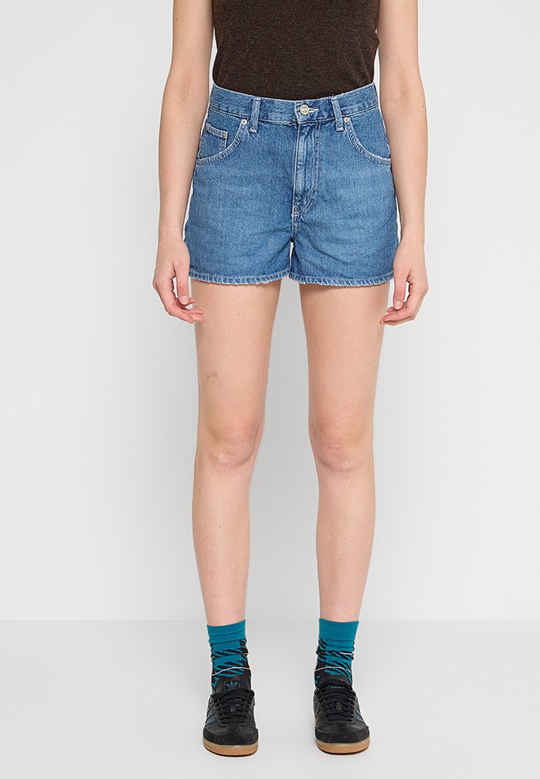 BDG Urban Outfitters
