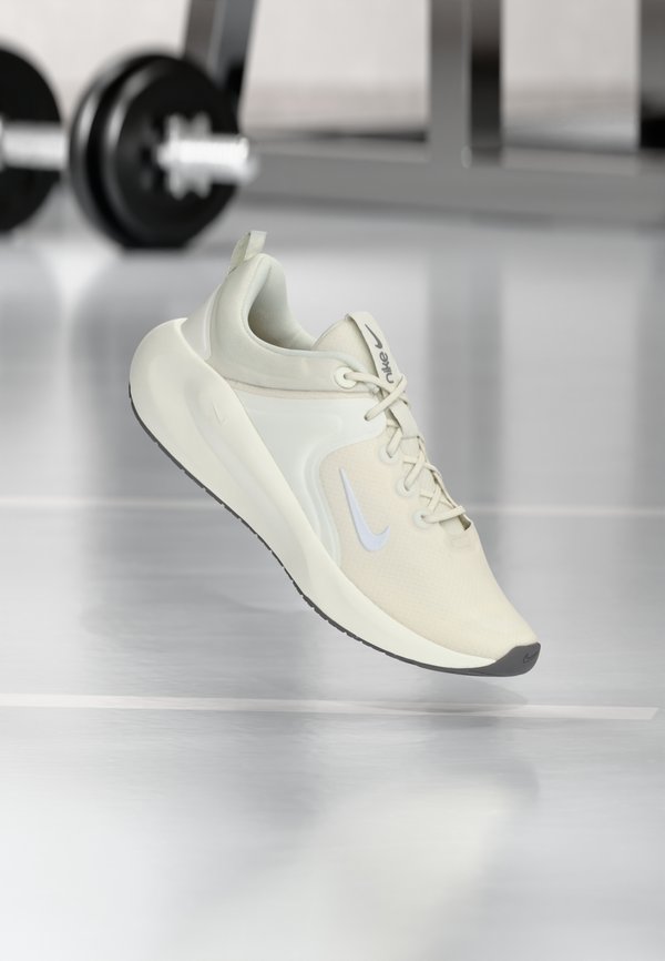 Nike Performance IN SEASON TR 14 - Training shoe - sail/white/chalk/pencil point