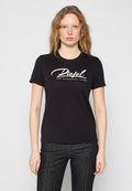 Schwarzes T-Shirt mit kurzen Ärmeln, ausgestattet mit weißem, kursivem "Diefel"-Schriftzug und darunter dem Text "FOR SUCCESSFUL LIVING". Aus Baumwolle gefertigt, mit klassischem Schnitt.