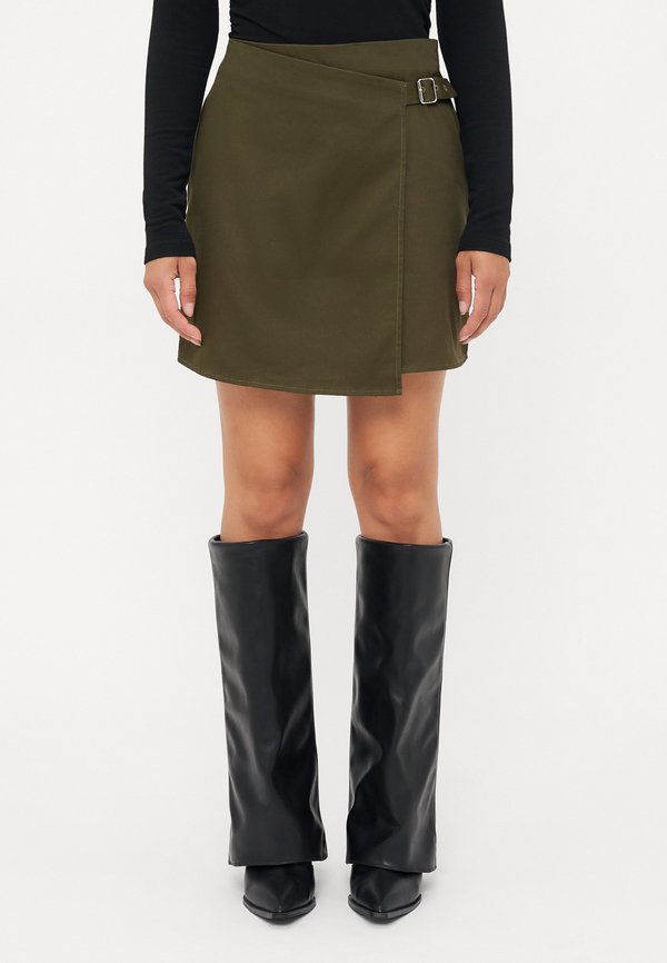 Vero Moda Petite VMGIGI SHORT SKIRT