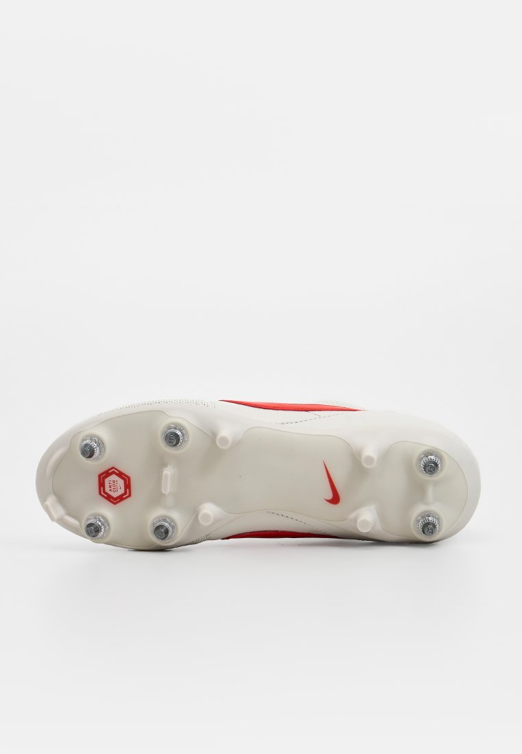 Nike Performance PREMIER III