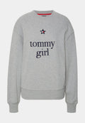 Grauer Sweatshirt mit gerippten Bündchen und Saum, mit "tommy girl" in Marineblau bestickt, einem Sternelement und rotem Kragenfutter.