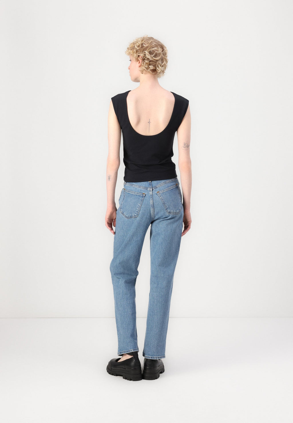 Abercrombie & Fitch Ultra High Rise 90s Straight Jean