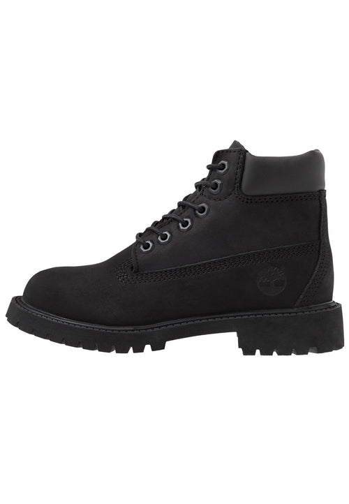 Schwarze Wildleder-Ankle-Boots mit runder Zehe, Gummisohle, sechs Ösen und glatten Lederakzenten. Mit Logo an der Seite.