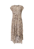 Braun-und-beige-farbenes Tierdruckkleid mit kurzen CapÄrmeln, asymmetrischem Saum, leichtem Stoff und dezenten Falten im Oberteil.