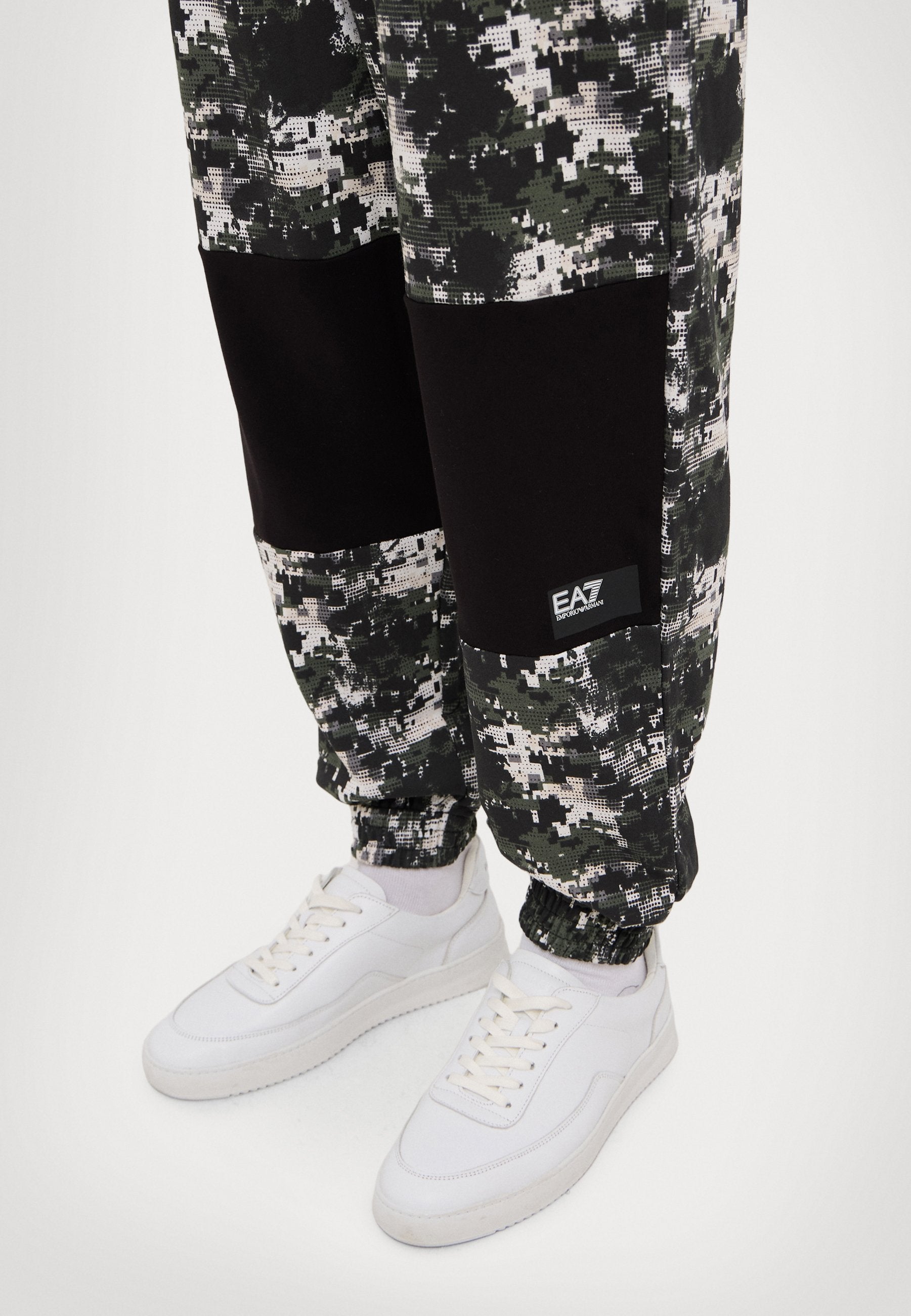 PANTALONI Media 6