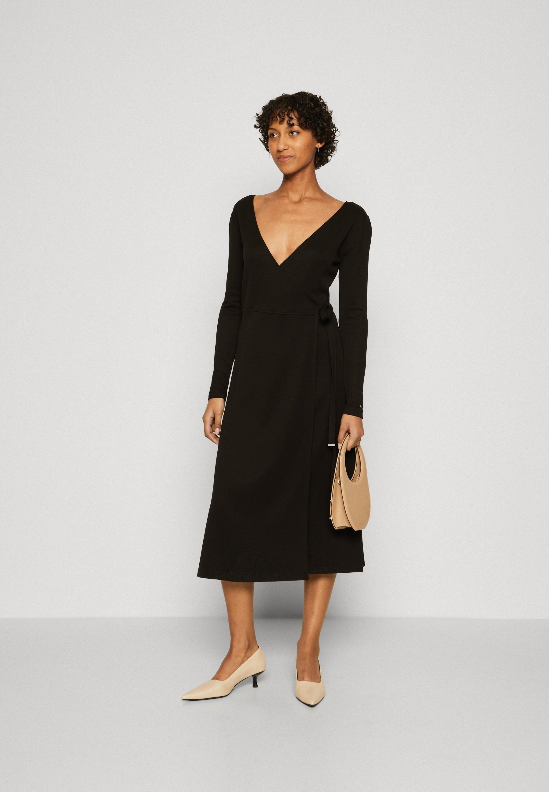 WRAP MIDI DRESS Media 2