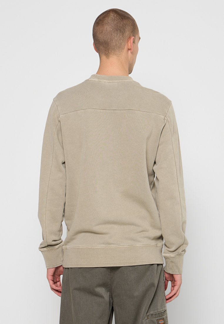 Lyle & Scott