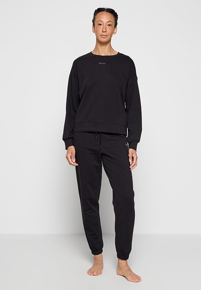DKNY Loungewear Nachtwäsche Set Media 1