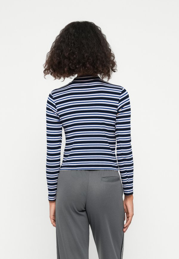 Santa Cruz OPUS DOT MOCK NECK