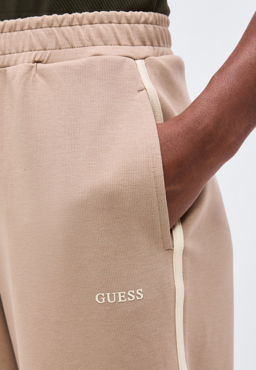 Guess JASMINE