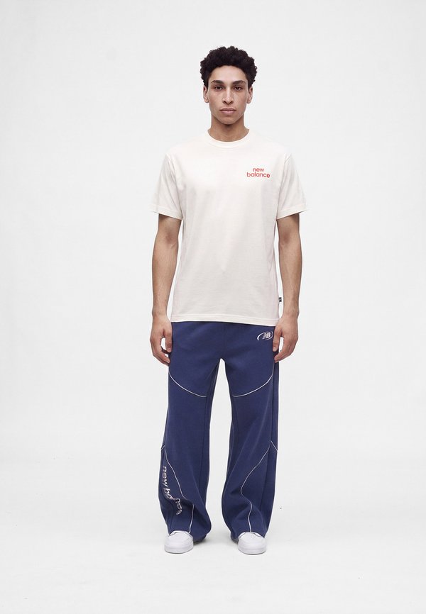 New Balance INTELLIGENT - Print T-shirt - angora
