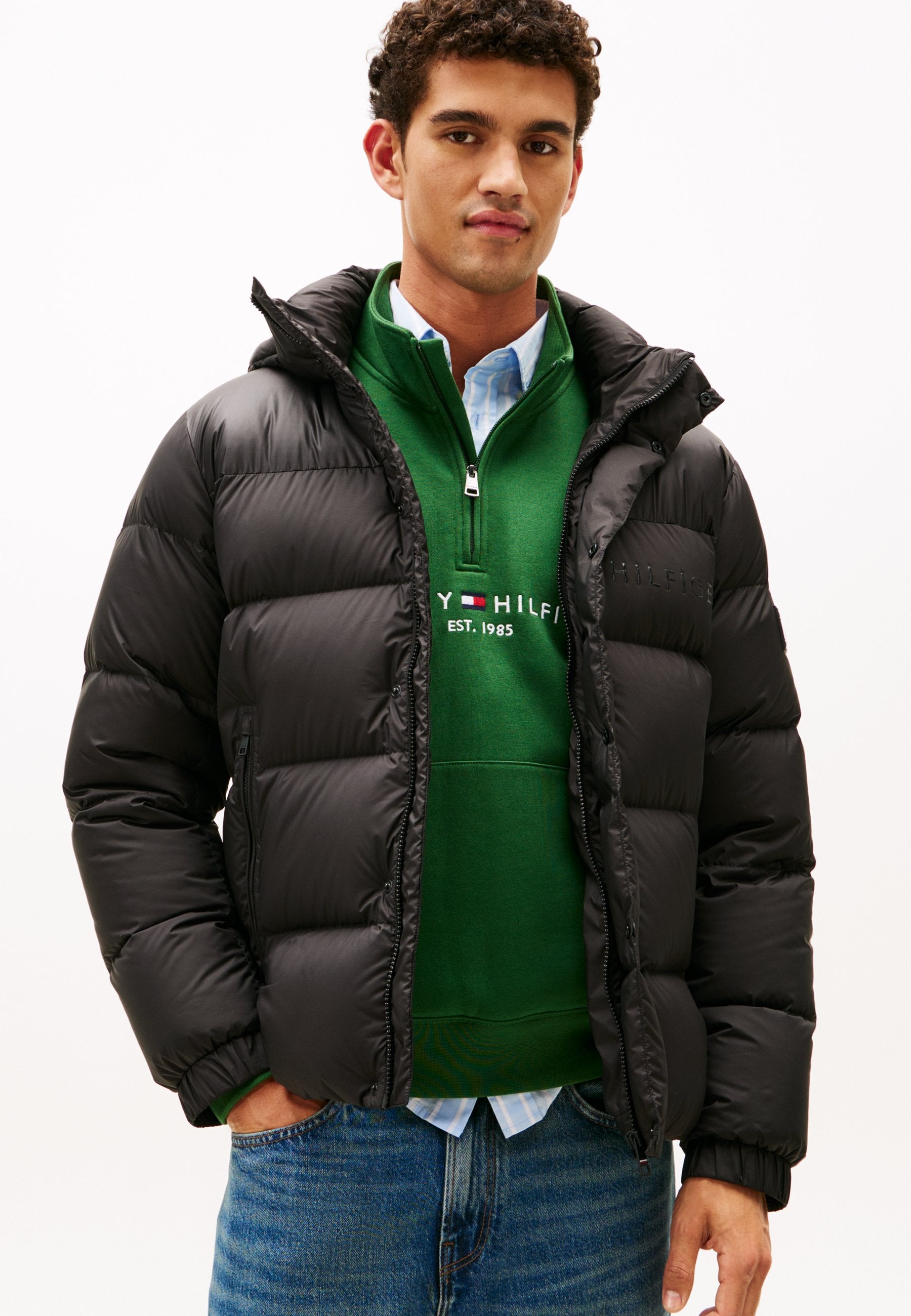 HOODED PUFFER Media 3