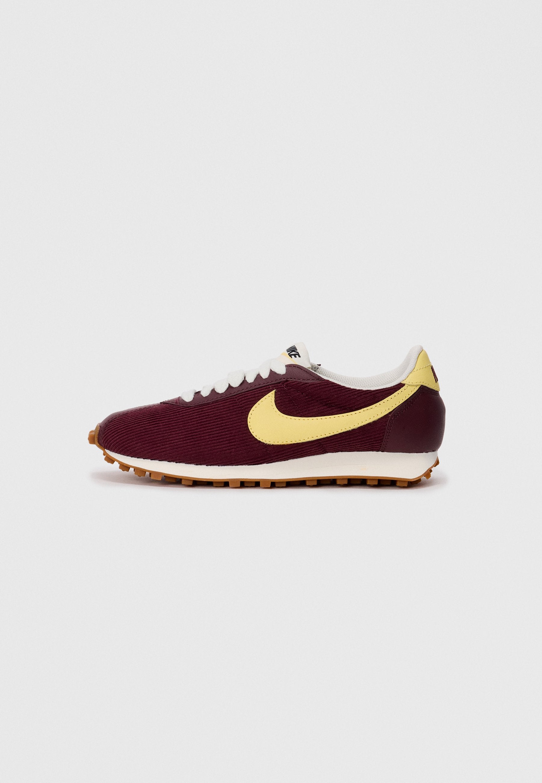Nike Sportswear LD 1000