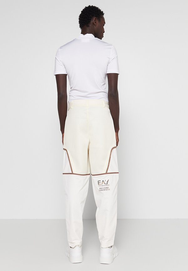 EA7 Emporio Armani