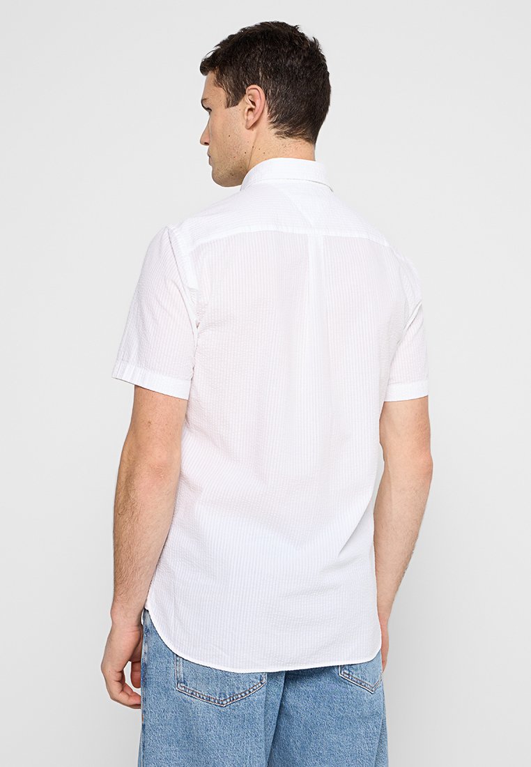 REGULAR FIT Media 4