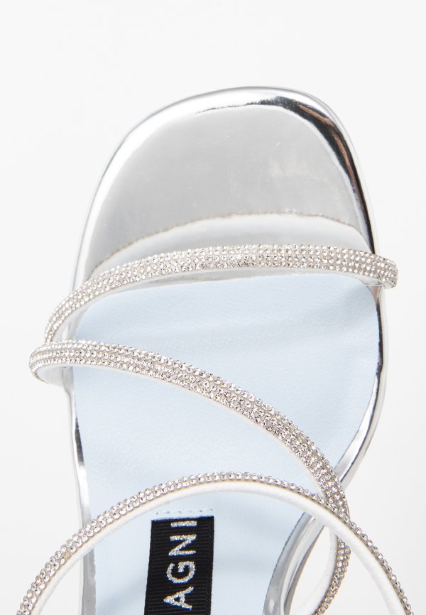 CHIARA FERRAGNI SLIM ANDROMEDA