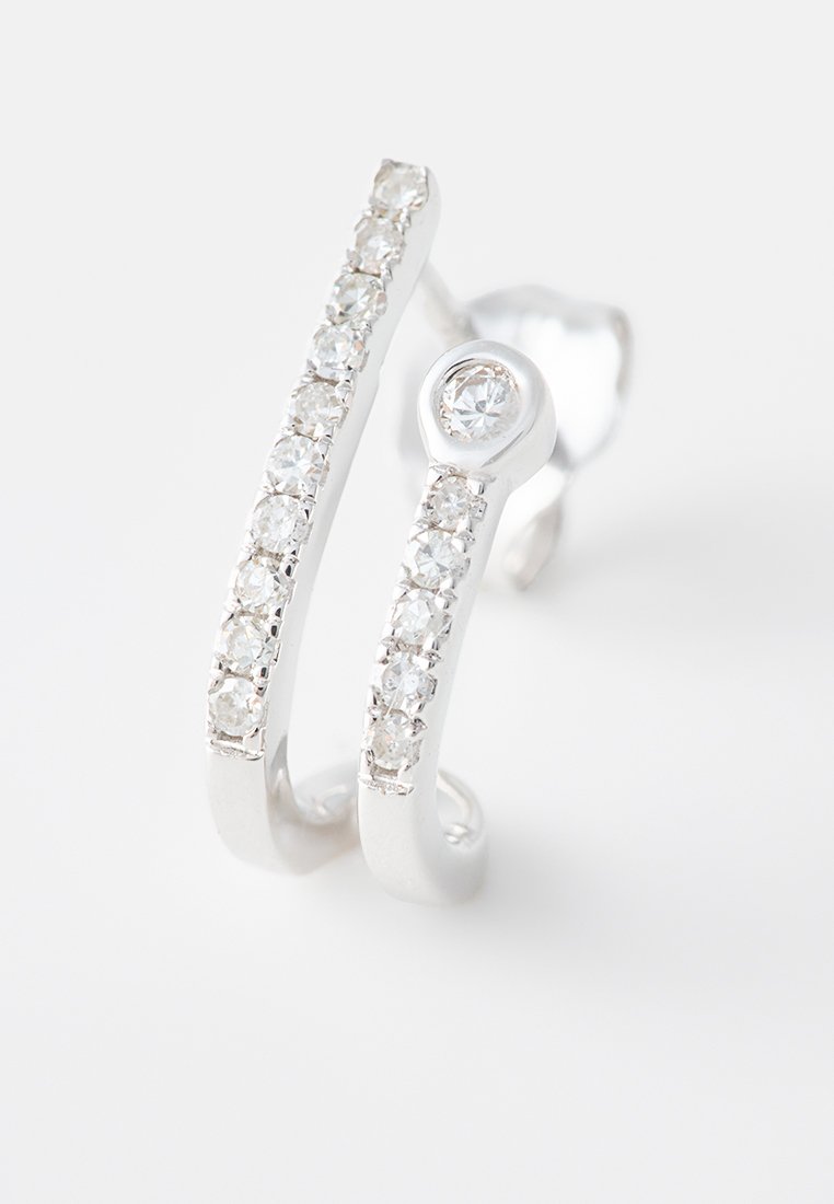 Le Diamantaire 0.15 CT DIAMOND