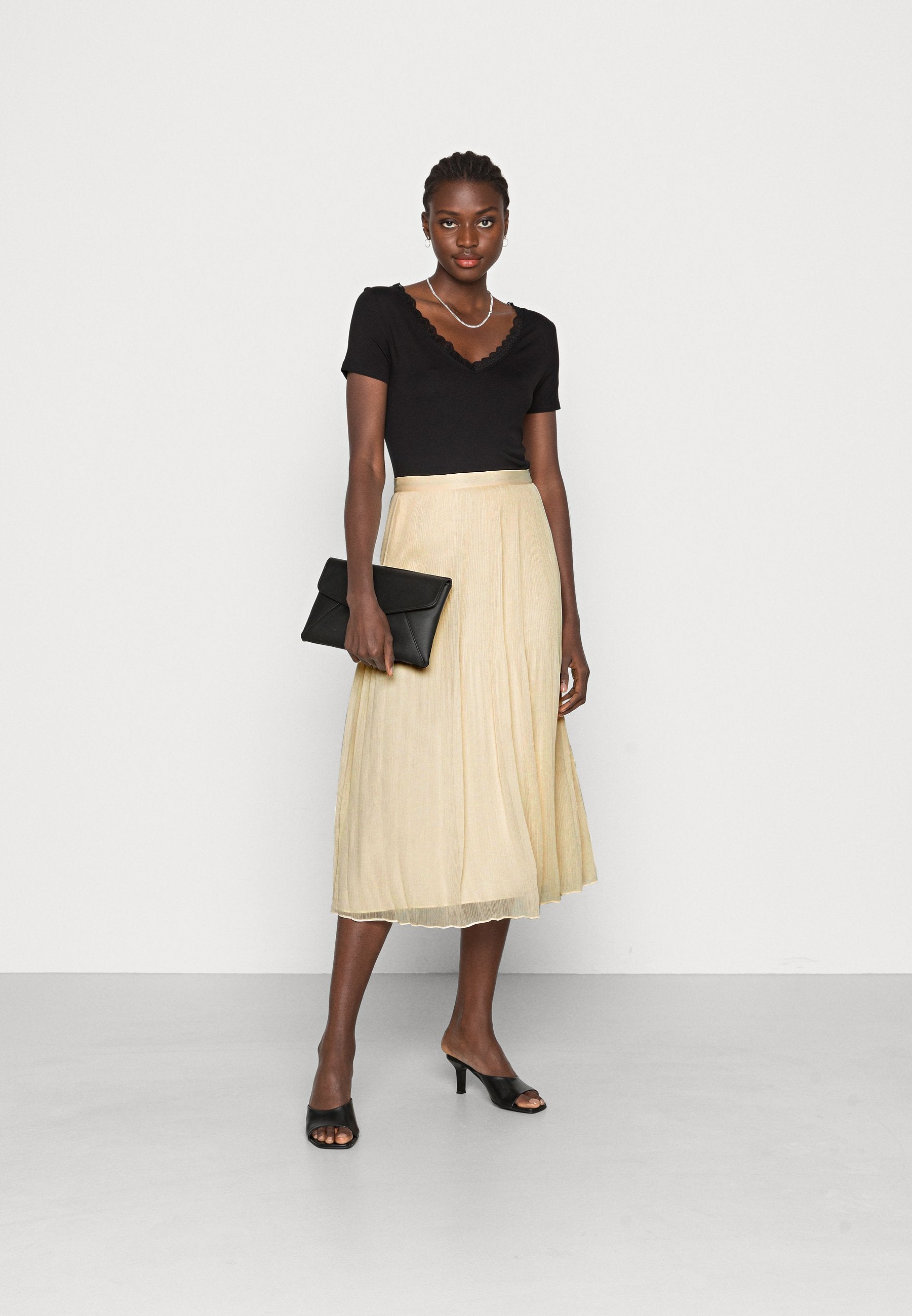 Marks & Spencer FLUID PLEAT SKIRT