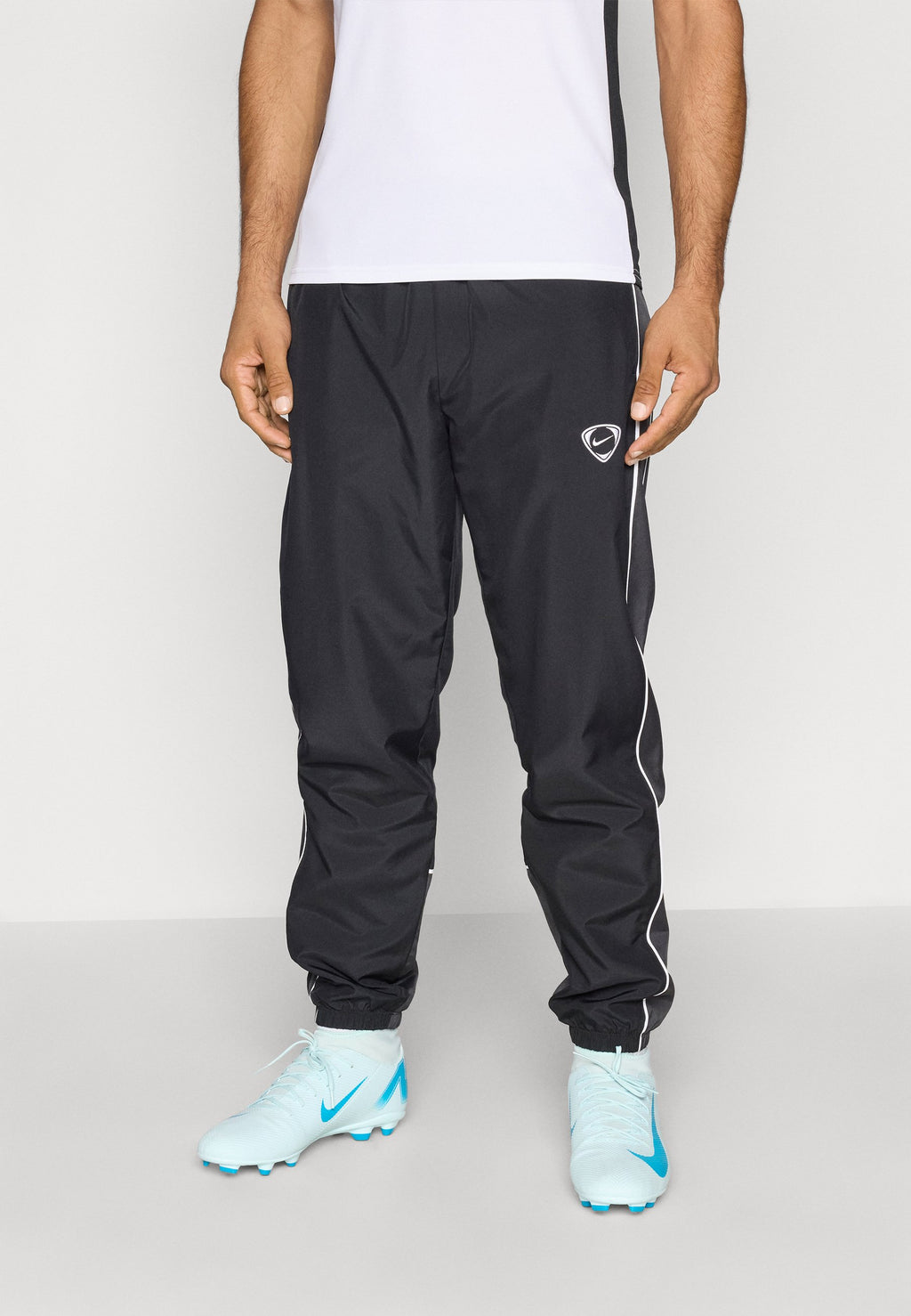Nike Performance
