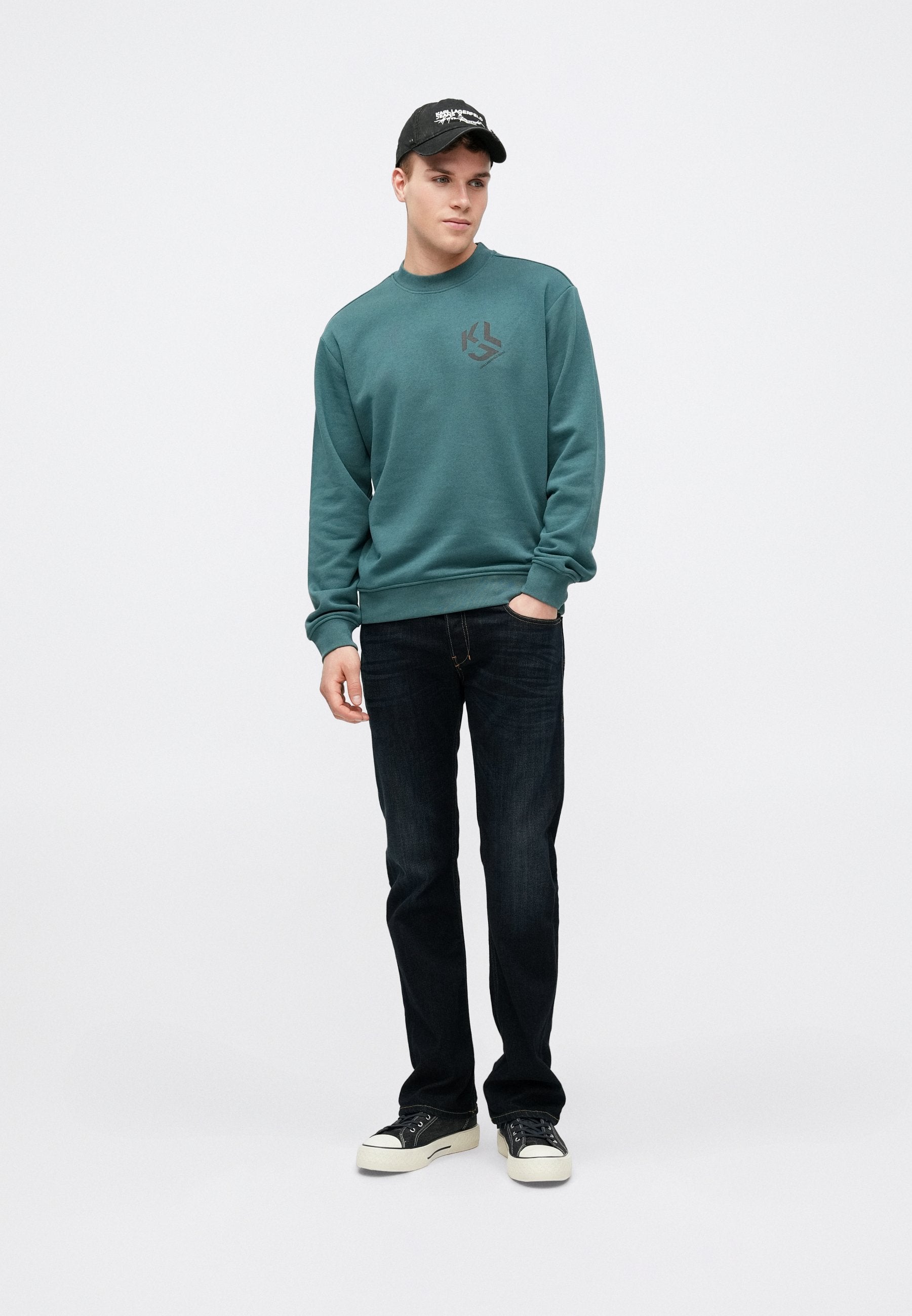 MONOGRAM PATCH Media 2