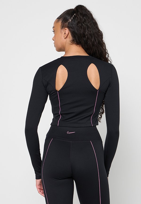 Nike Performance