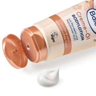 Creme-Öl Bodylotion Mandelöl  Balea