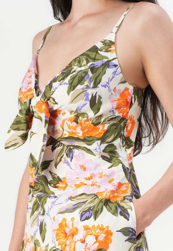 GAP V NECK TIERED MAXI