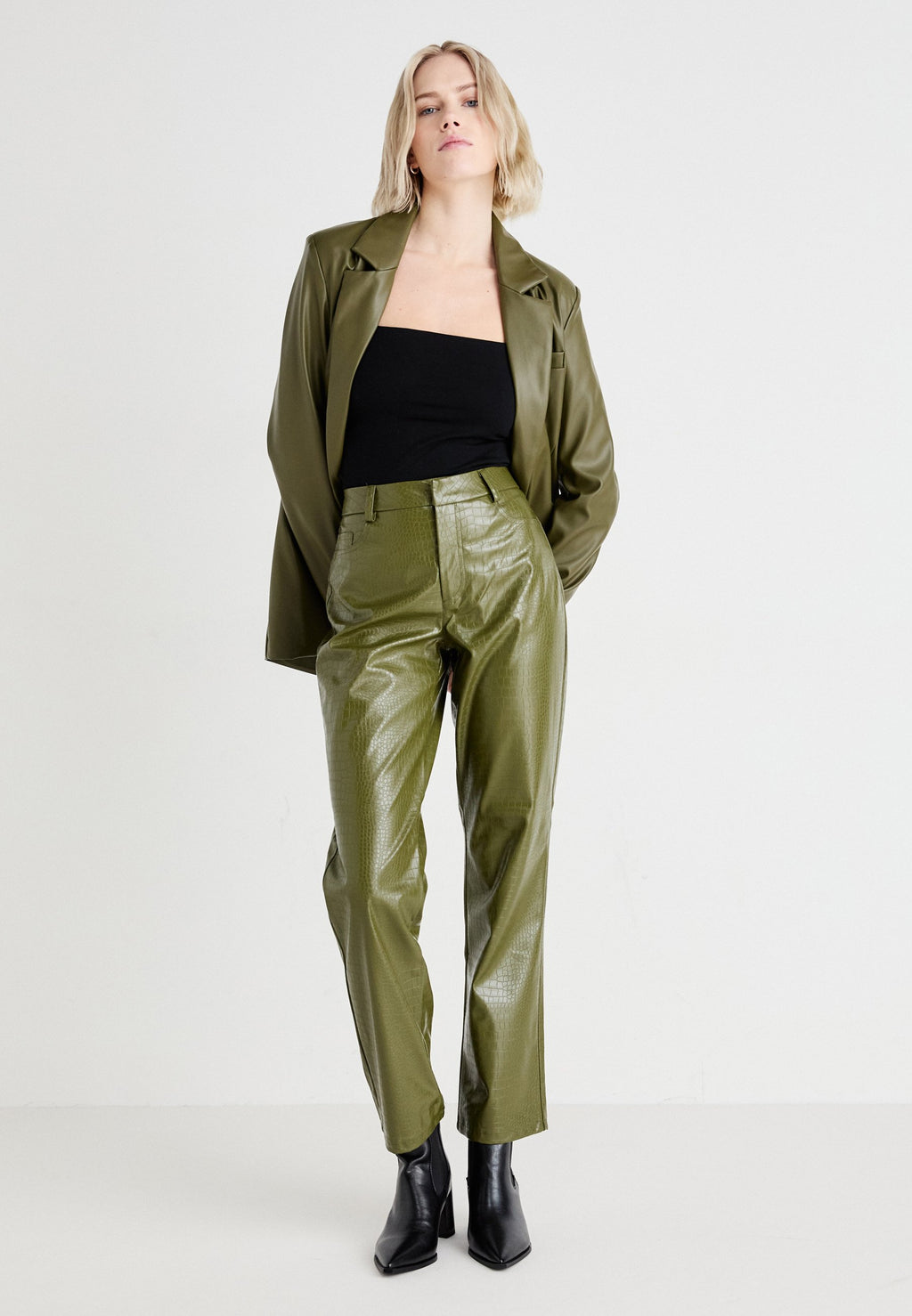ONLKARA SNAKE PANT Media 2