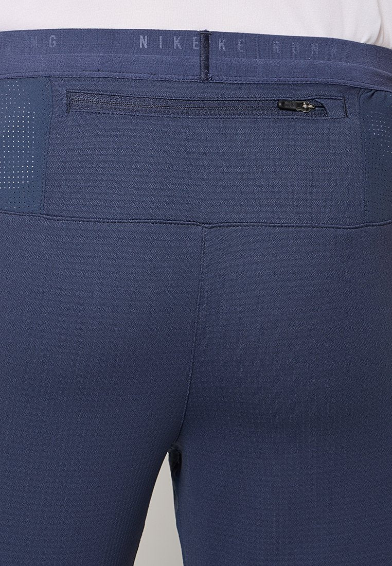 Nike Performance