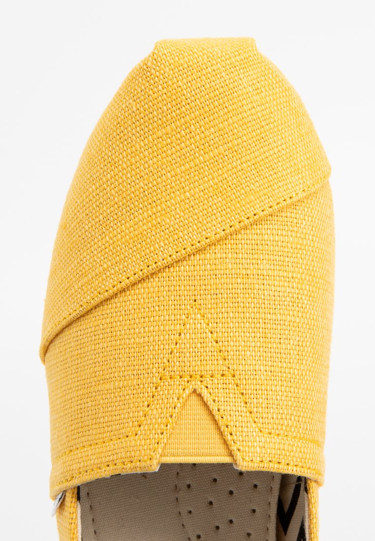 TOMS