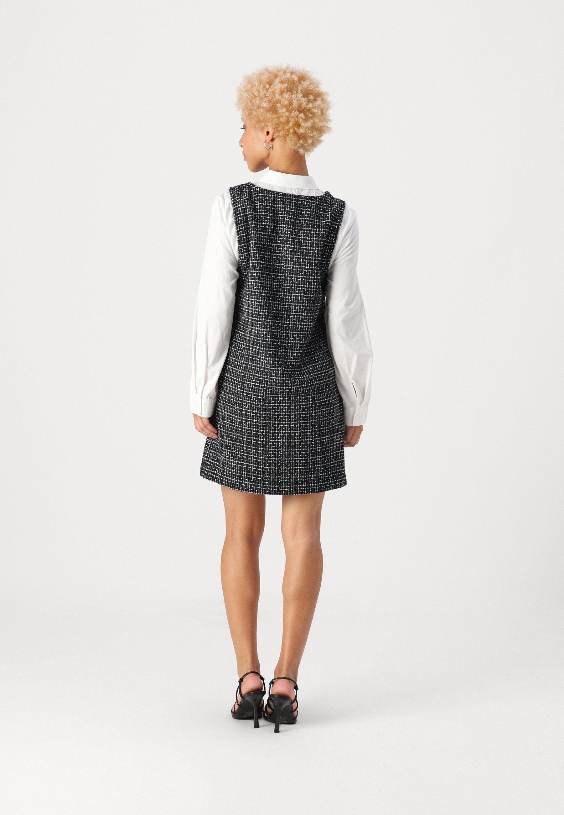 ONLLODA BOUCLE DRESS  Media 4