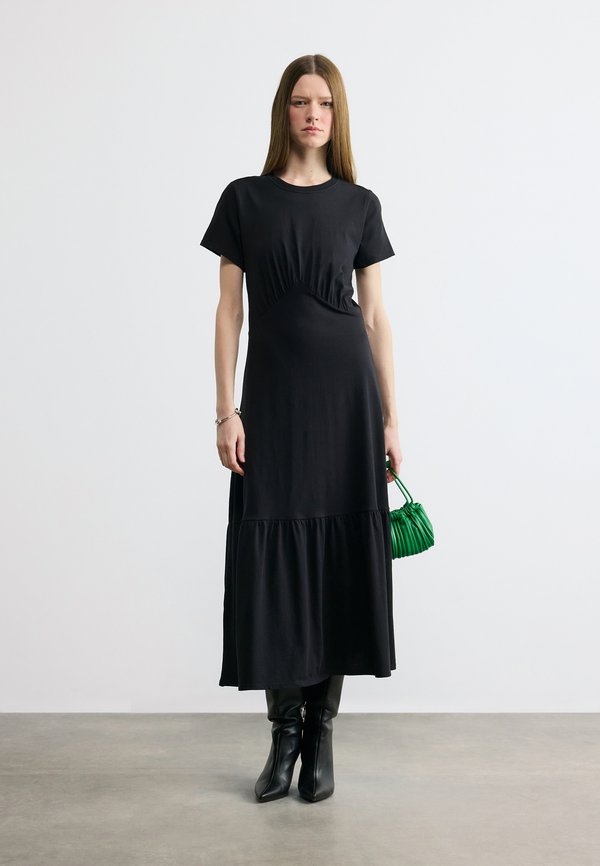 DKNY RUCHED BODICE SHORT SLEEVE TIER LONG DRESS