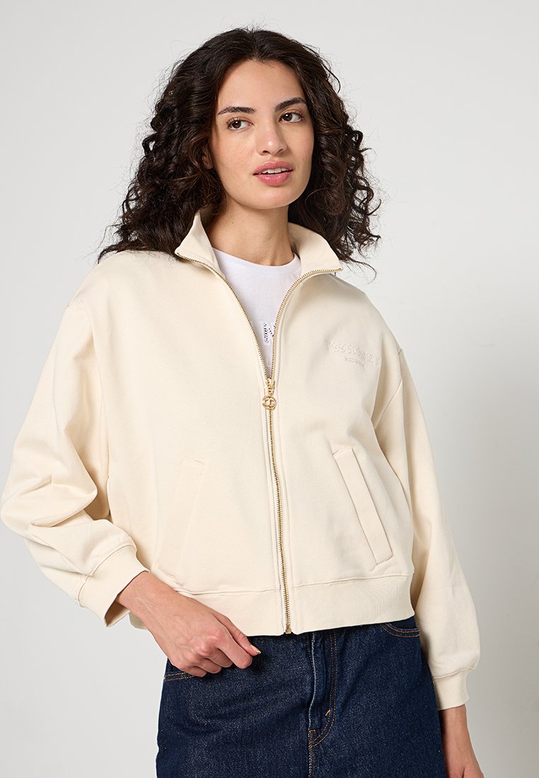 TWINSET