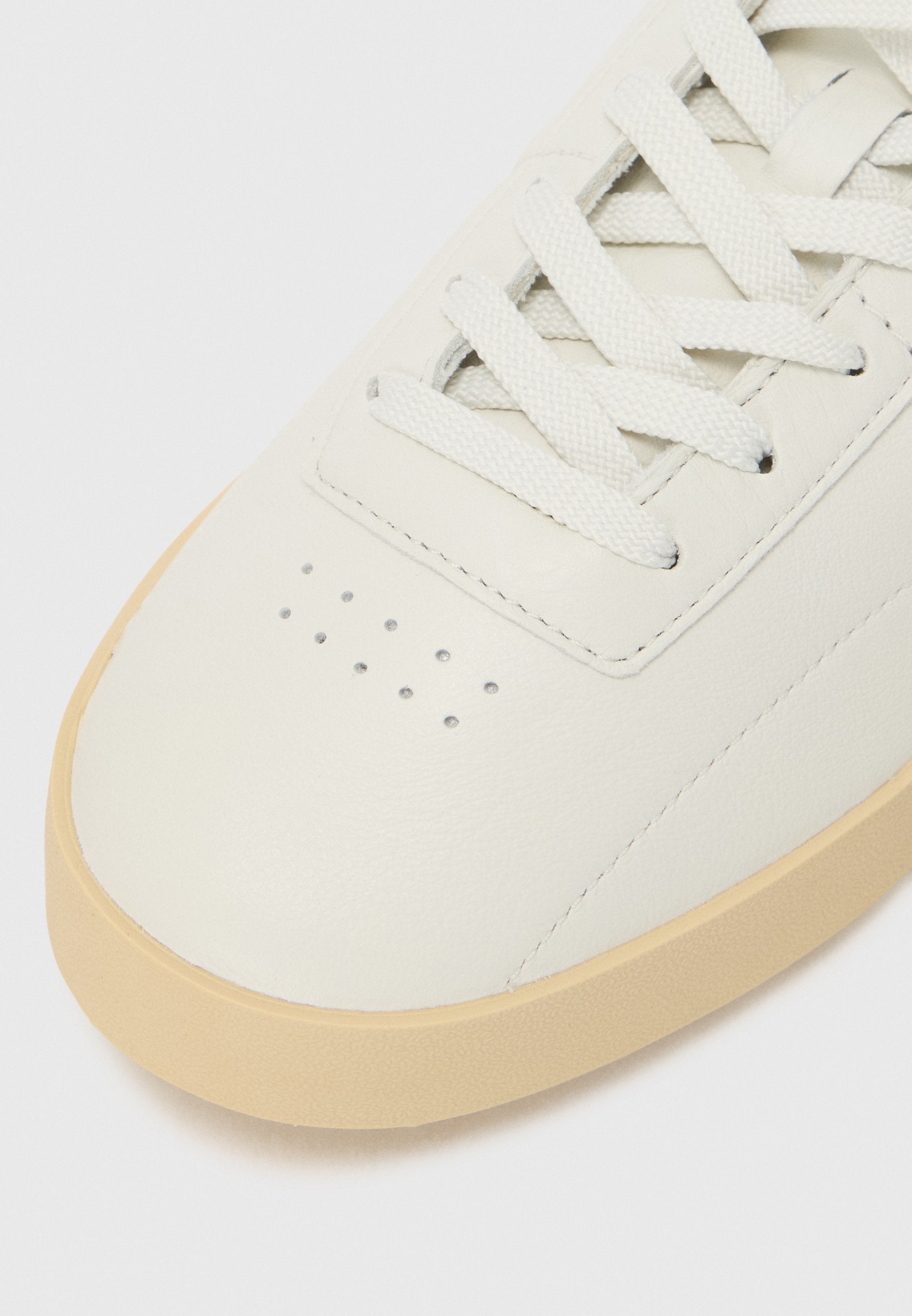 Lacoste AURA 225