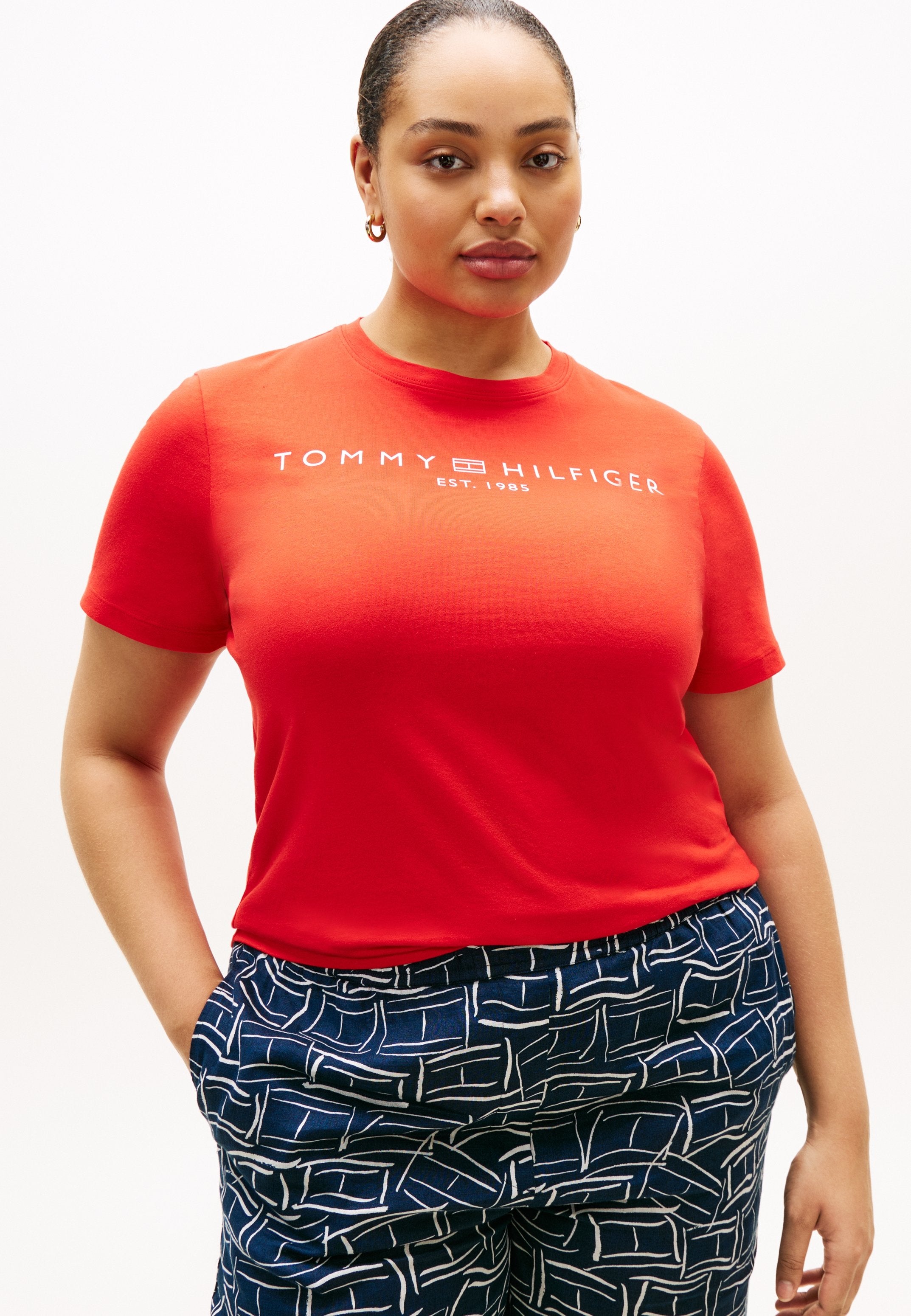 CURVE LOGO JERSEY CREW NECK T-SHIRT Media 3