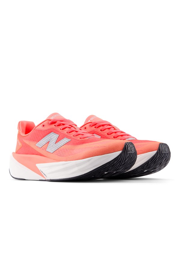 New Balance FUELCELL REBEL V5
