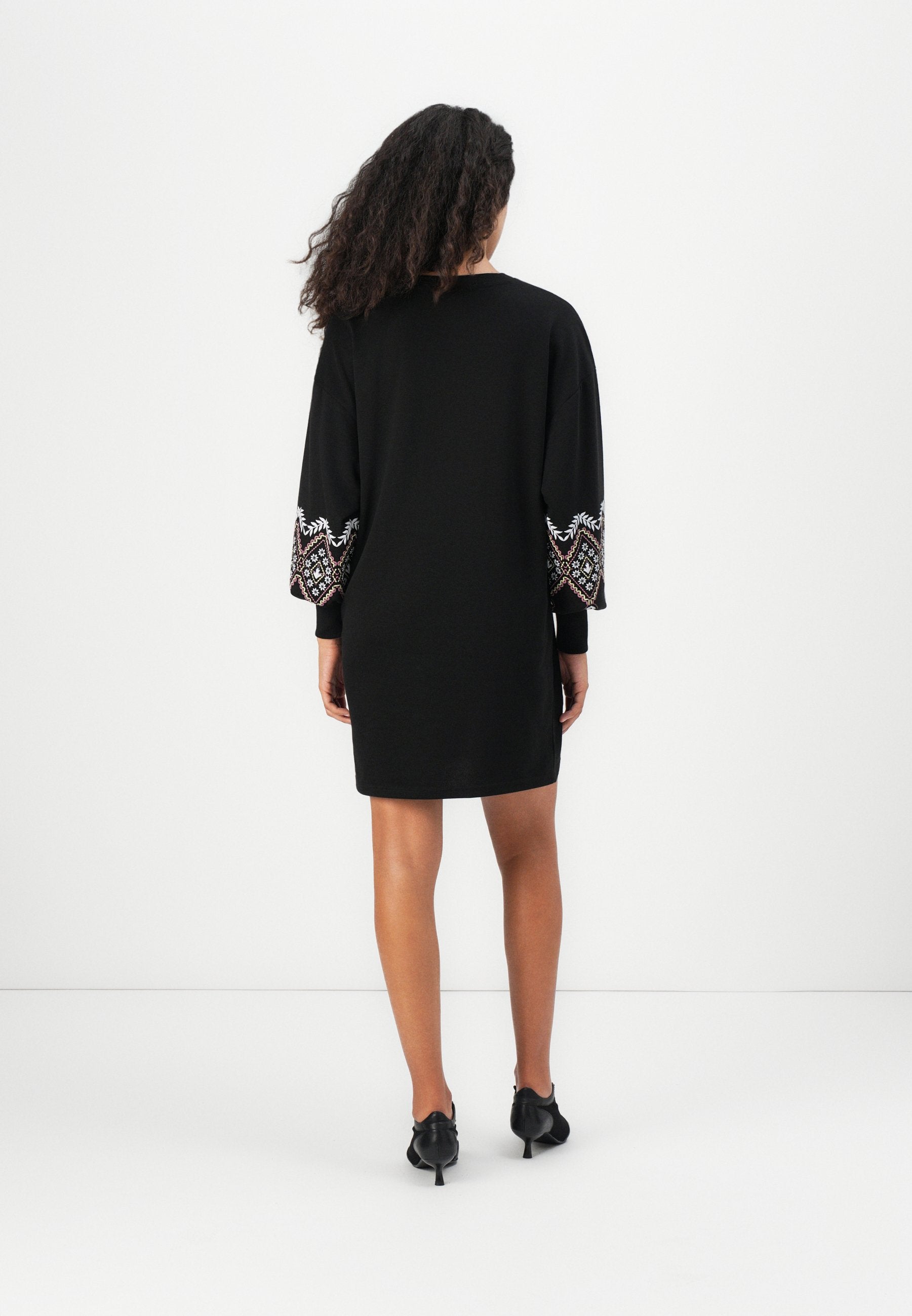 ONLBROOKE FLOWER DRESS Media 4