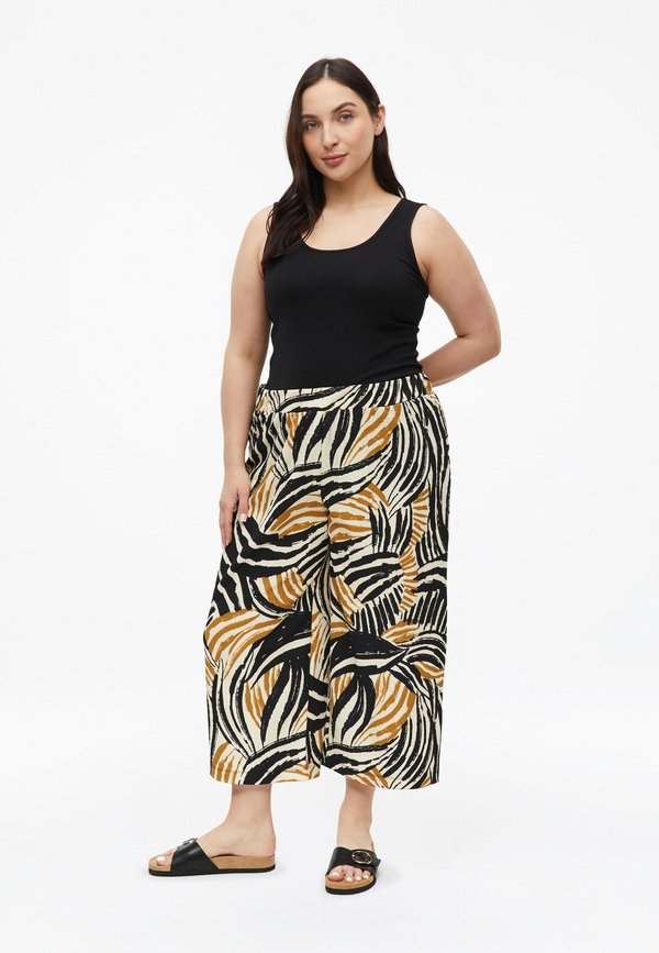 s.Oliver HOSE - Trousers - sandstein