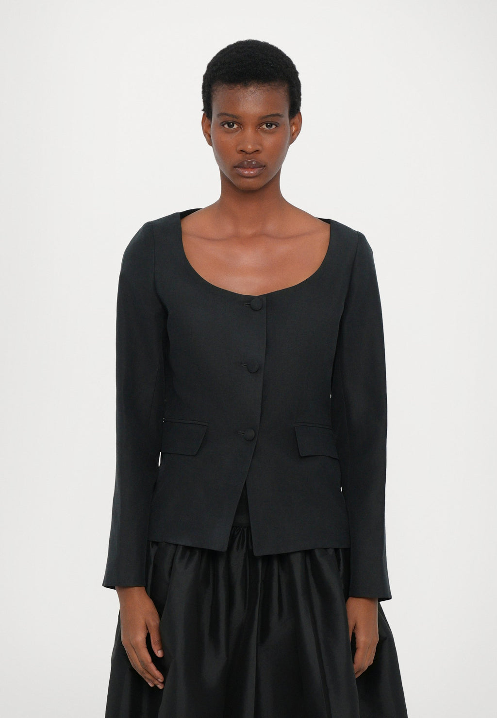 REMAIN OPEN NECK FITTED