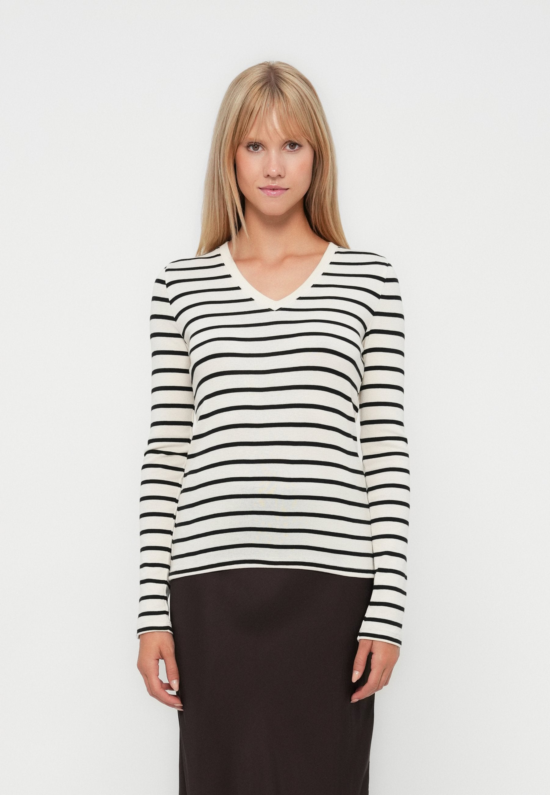 GAP MODERN V TEE STRIPE