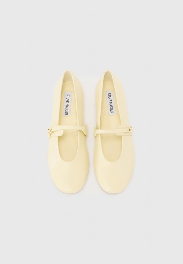Steve Madden REJOICE