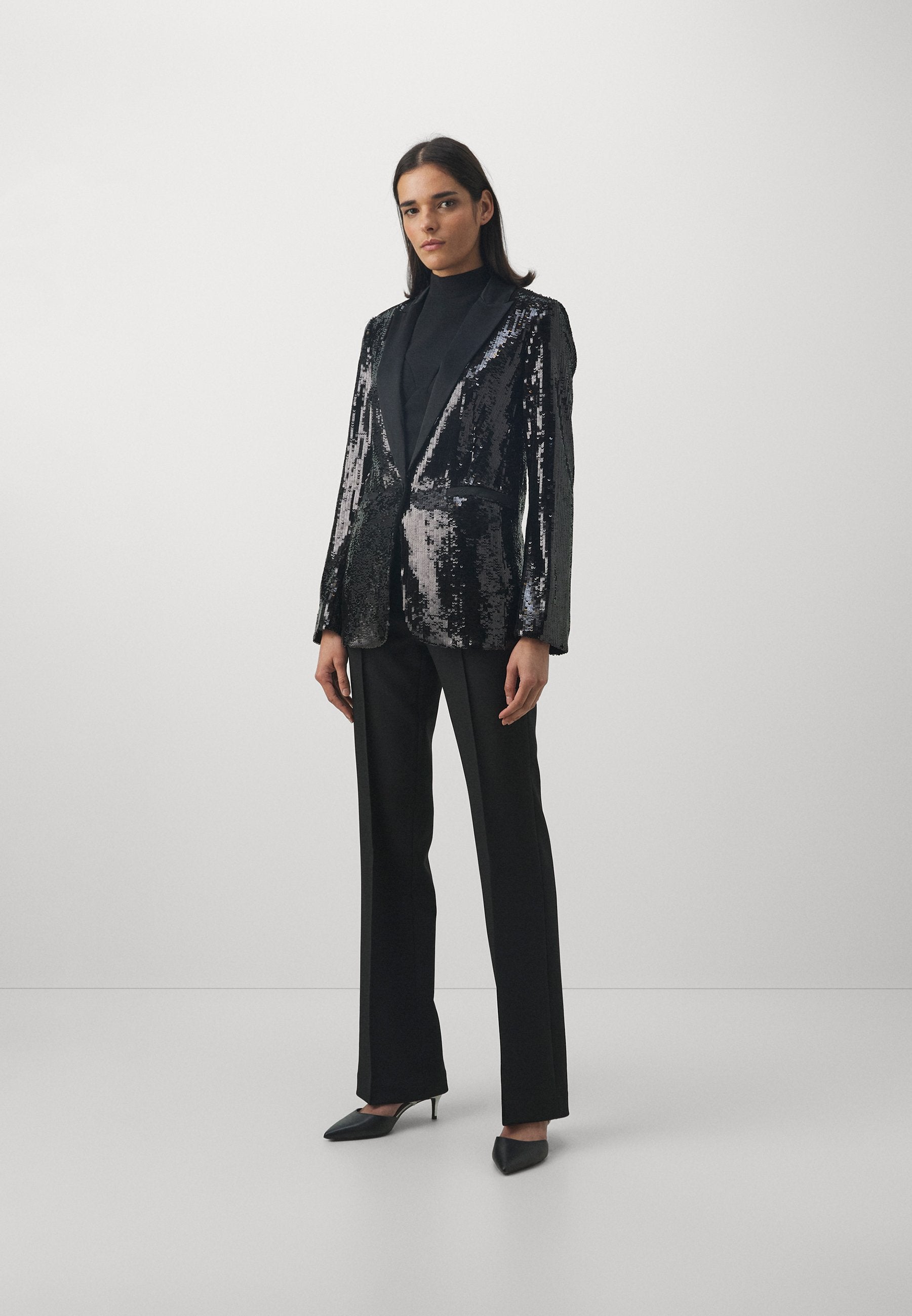 SEQUIN EVENING Media 2