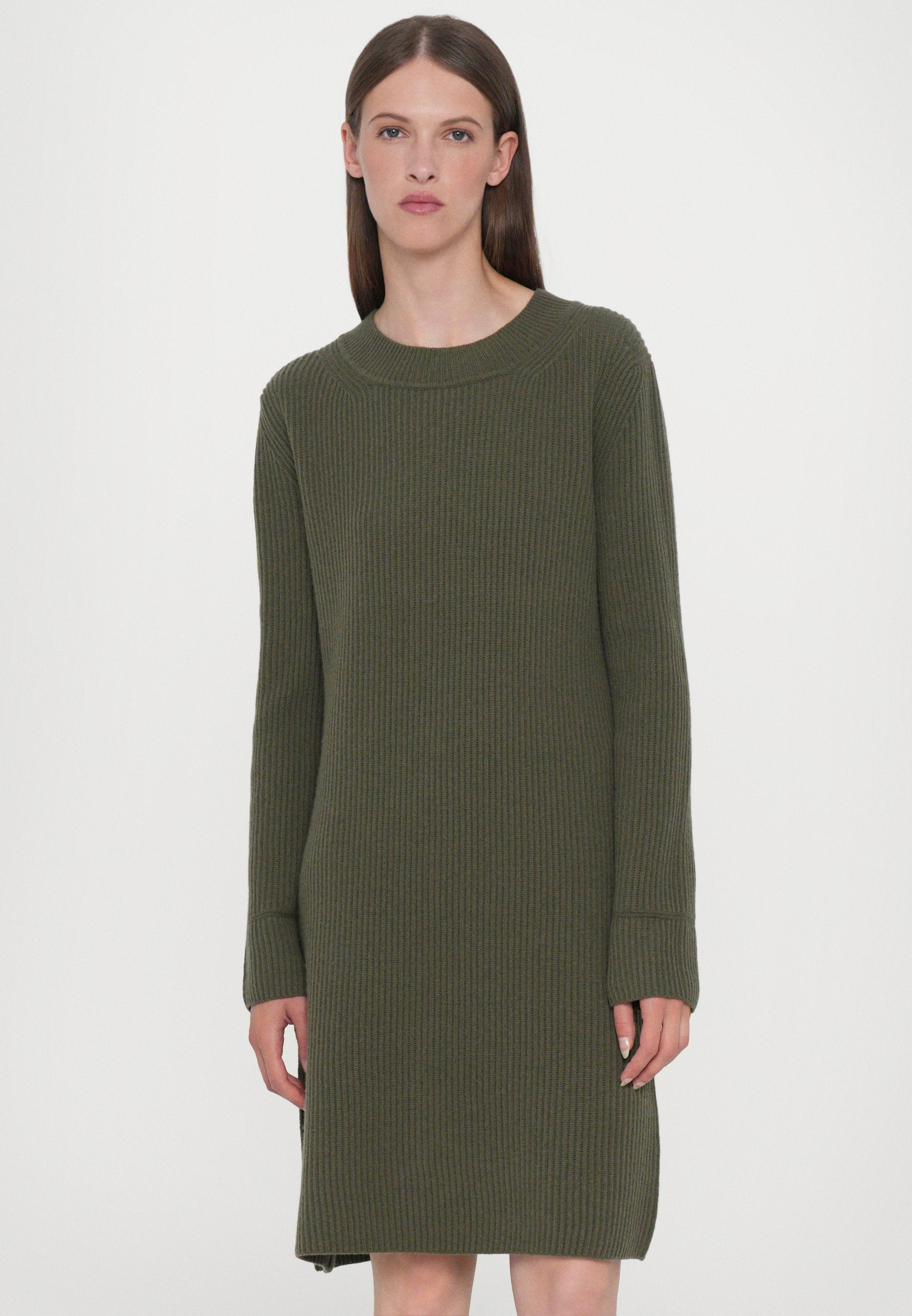 CLOSED CREW NECK DRESS LONG SLEEVE