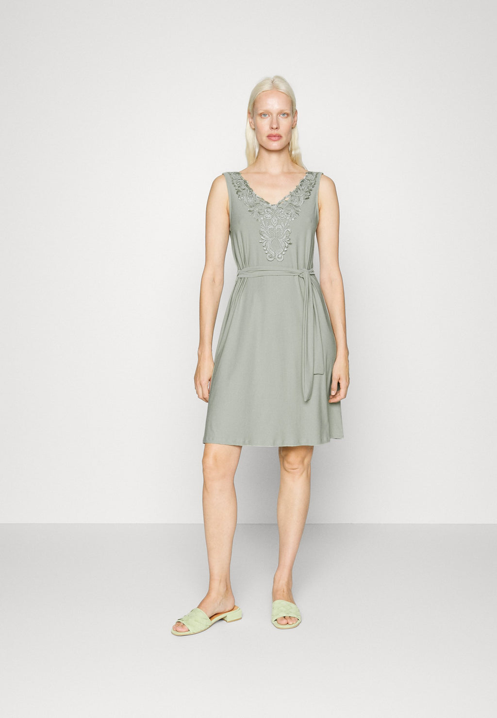 ONLNIDA DRESS Media 2