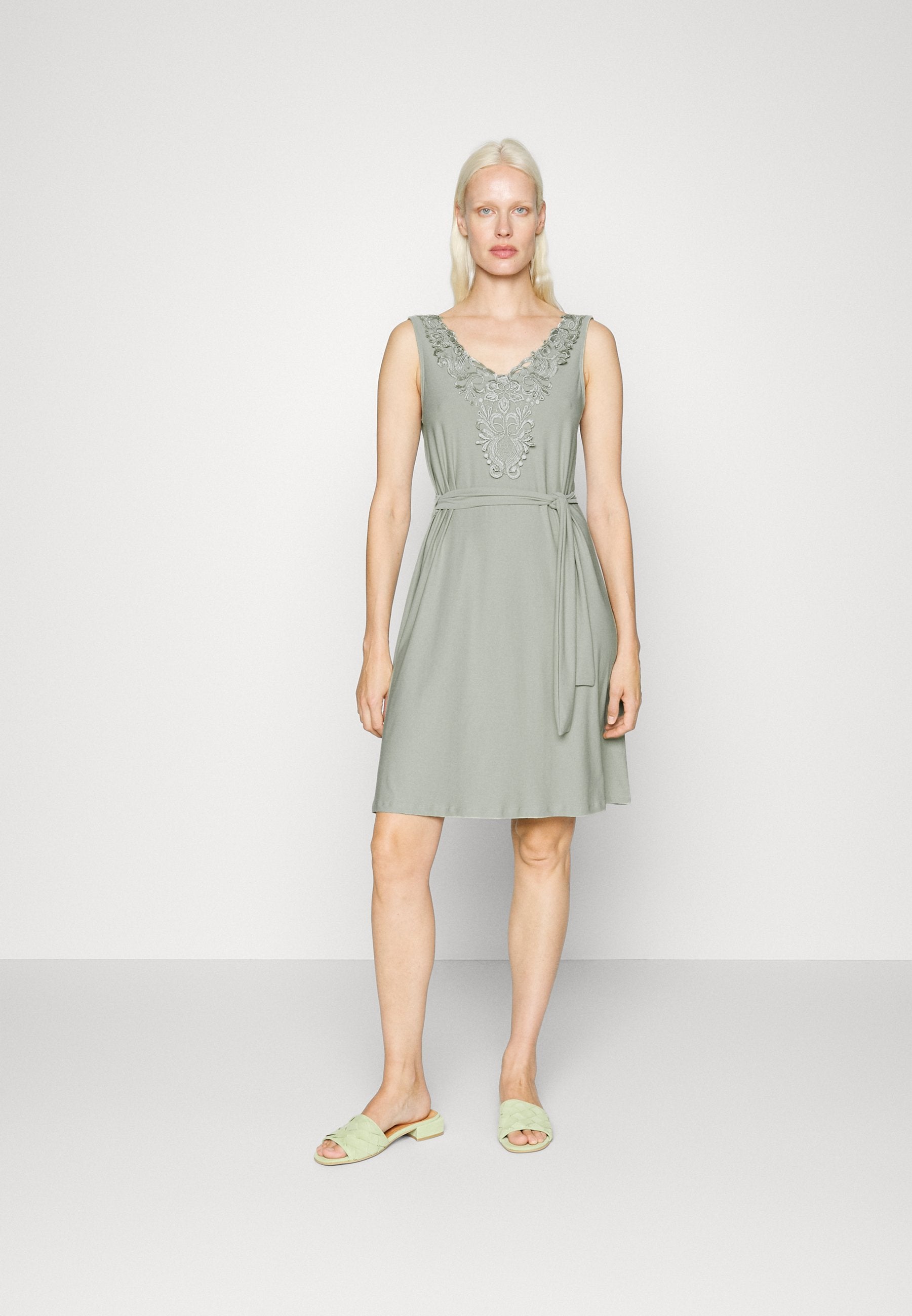 ONLNIDA DRESS Media 2