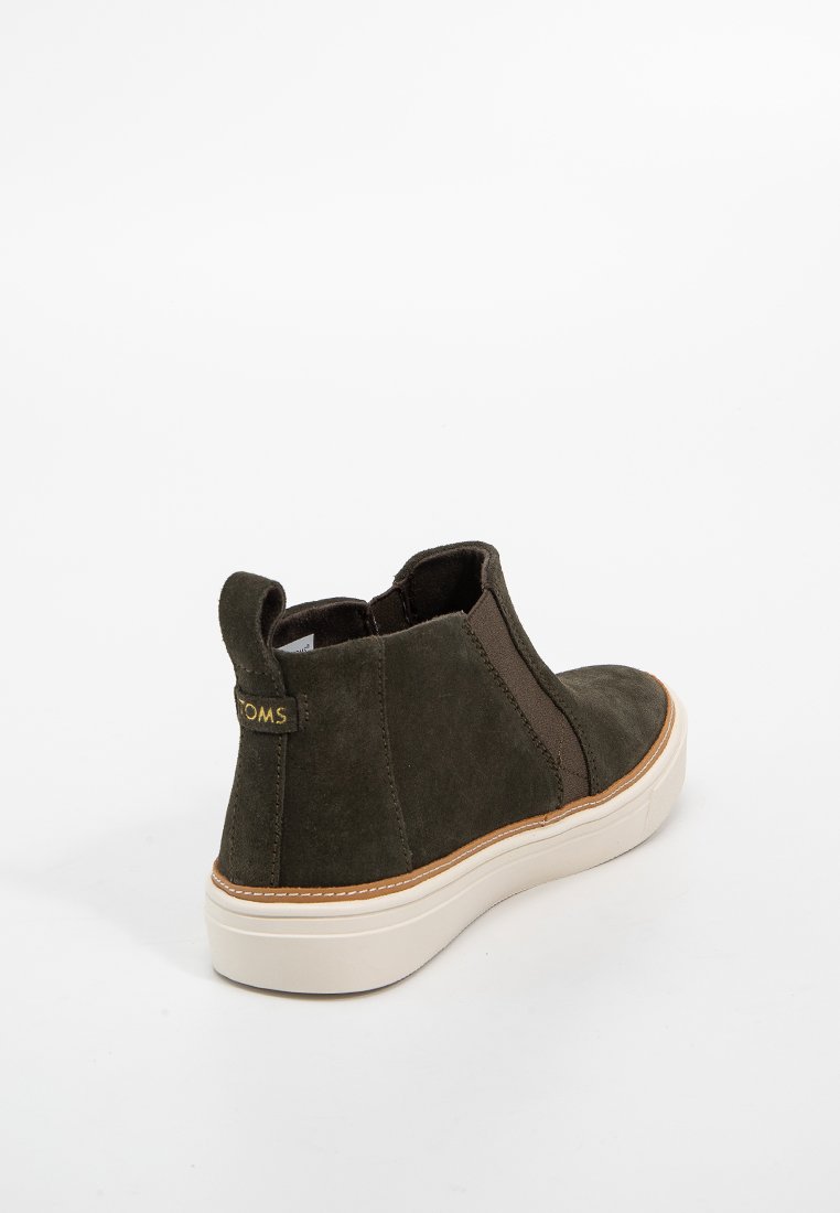 TOMS BRYCE