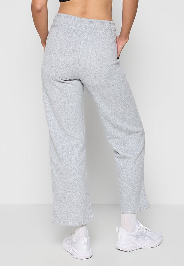 DKNY Sport