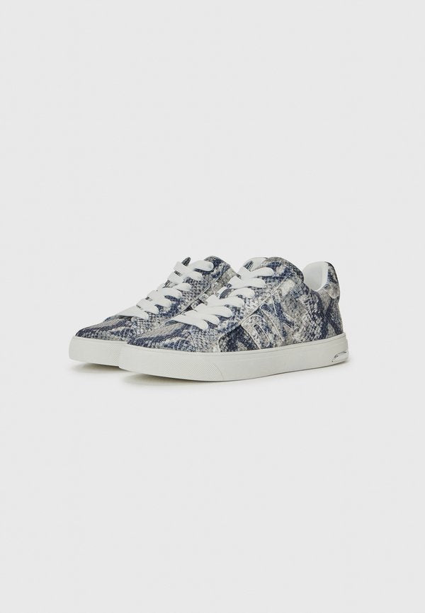 DKNY ABENI LACE UP SNEAKER