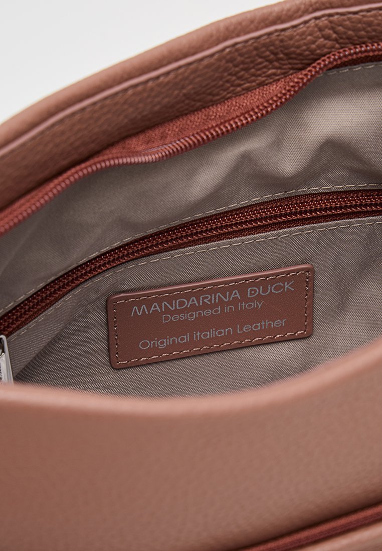 Mandarina Duck